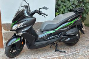 Scooter kawasaki j300