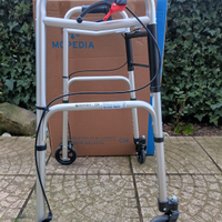 Deambulatore in alluminio