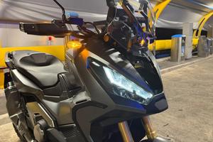 Xadv 750