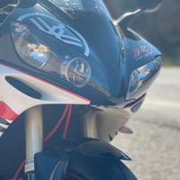 Yamaha r1