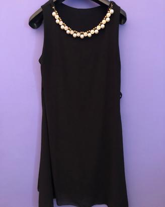 tubino nero con scollo gioiello