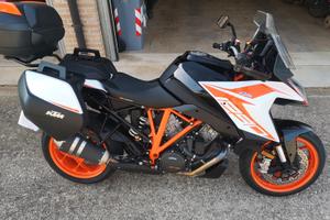 KTM 1290 Super Duke GT 2021