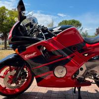 MOTO HONDA CBR 600F