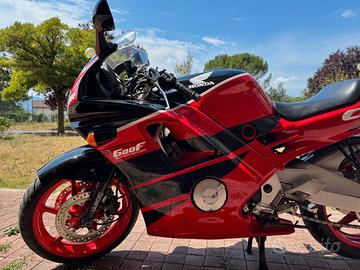MOTO HONDA CBR 600F