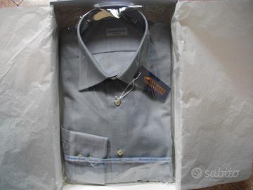 Quattro camicie formali per uomo