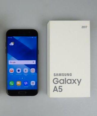 Smartphone Samsung Galaxy A5 come nuovo + Omaggio