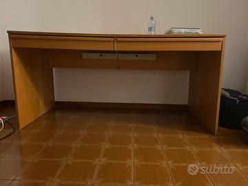 Scrivania Ikea