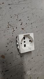 presa elettrica da incasso scame schuko bipasso 10
