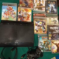 PS3 Slim + 12 giochi originali e accessori
