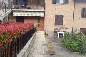 Appartamento piano terra con garage