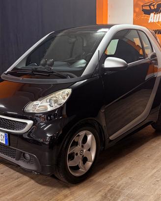 MAGNIFICA SMART FORTWO COUPE CON SOLI 50.961 KM AD