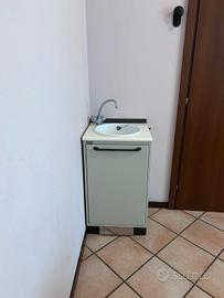 Lavandino per studio medico