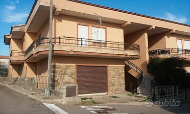Trinità d'agultu - casa indipendente con giardino