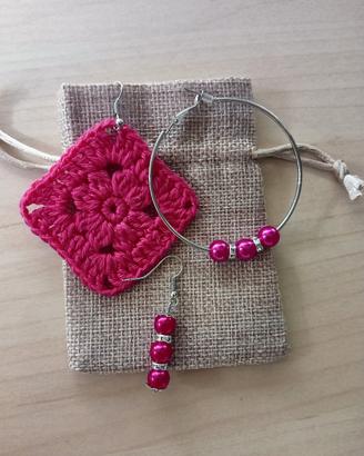orecchini pendenti fucsia 