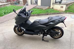 Yamaha Tmax Tech 560 2021