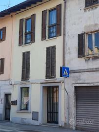 Negozio a Sesto Calende