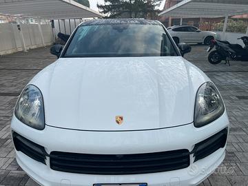 Porsche cayenne coupe 3.0 V6