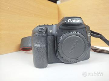 Canon 40D con obbiettivo 18-55