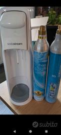 gasatore sodastream più due bottiglie piene