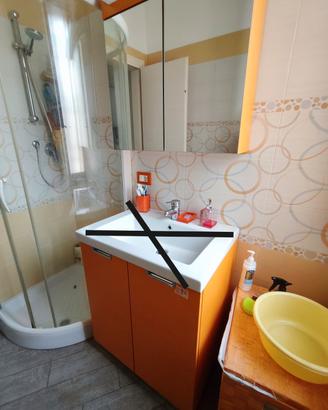 Mobile bagno con specchio 