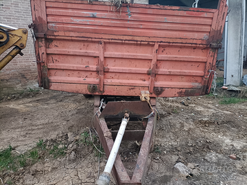 Rimorchio ribaltabile