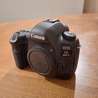 Canon  5D Mark IV e obiettivo 24-105