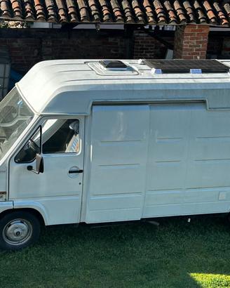Furgone camperizzato Renault Master 1992