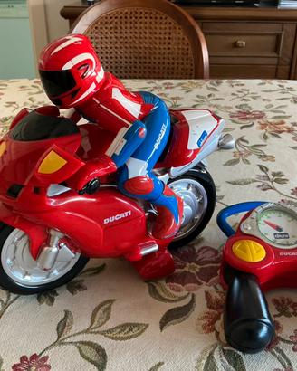 Moto Ducati Chicco radiocomandata.