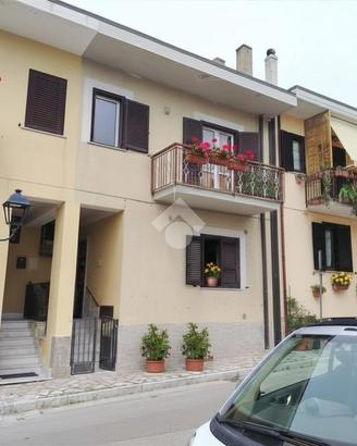 CASA SEMINDIPENDENTE A SAN MANGO SUL CALORE
