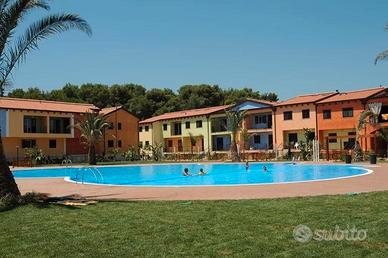 Appartamento in villaggio rivazzurra via del lido