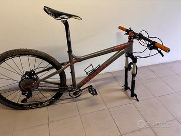 COMMENCAL EL CAMINO 27,5” (CUSTOM)