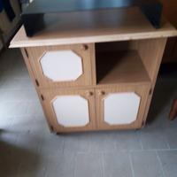 Mobiletto televisore