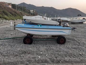 Trimarano 3,60 m, motore 15cv Suzuki