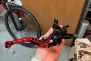 freno anteriore moto