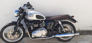 Bonneville 865
