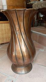 portaombrelli in rame sbalzato a mano