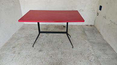 Tavolo in formica