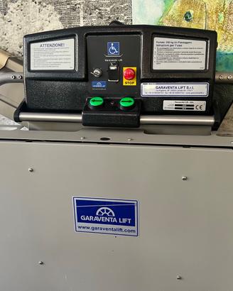 Sollevatore elettrico per disabili