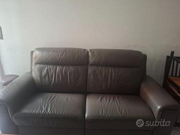 Divano 2 posti in pelle  grigio scuro