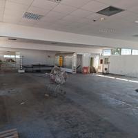 Capannone artigianale commerciale 300/900 mq Sestu