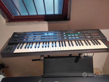 Casio CZ-5000 Synth – Sequencer 8 tracce