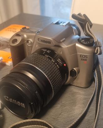 Fotocamera reflex a rullino Canon EOS 3000N.
