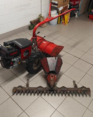 Motocoltivatore con barra falciatrice 