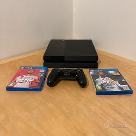 Playstation 4 Funzionante + controller + 2 giochi - Console e Videogiochi  In vendita a Milano