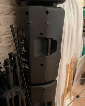 Coppia casse attive Behringer Eurolive B215A