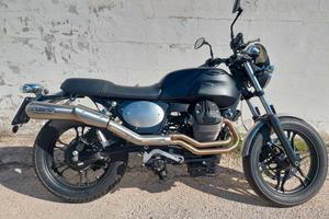 Moto Guzzi V7 Stone - 2014