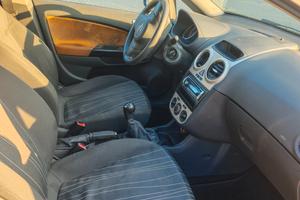 Opel Corsa 1.4 16V 5 porte Cosmo