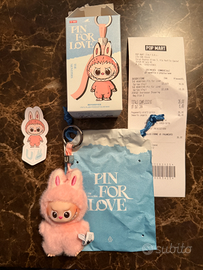 Labubu Pin for love lettera U