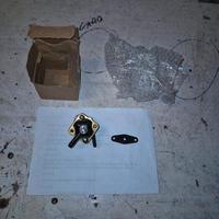 Pompa benzina Evinrude 9.9-15 nuova