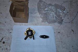 Pompa benzina Evinrude 9.9-15 nuova